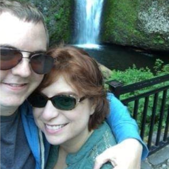 Meet your Posher, Tory - Picture 2 of 2